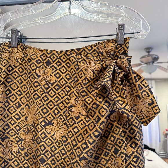 Vintage Silk Hawaiian Tropical Print Tan Wrap Mini Skirt Size M - Picture 3 of 8